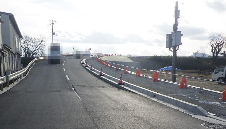 大和青垣吉野川自転車道線　道路改良工事